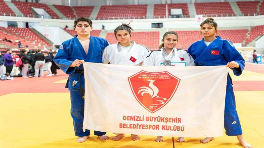 Büyükşehir Judo Takımından 4 sporcu milli formayı giyecek
