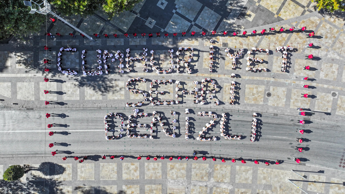 400 öğrenciden 29 Ekim Cumhuriyet Bayramı’na özel koreografi