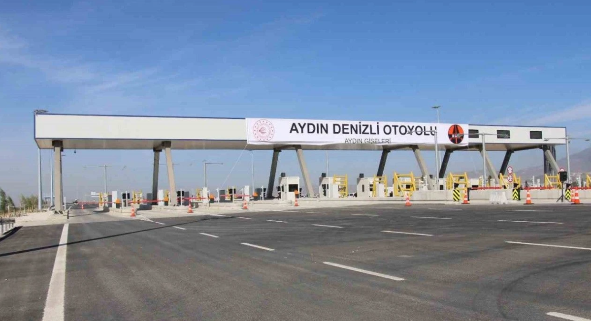 Aydın-Denizli Otoyolu trafiğe açıldı